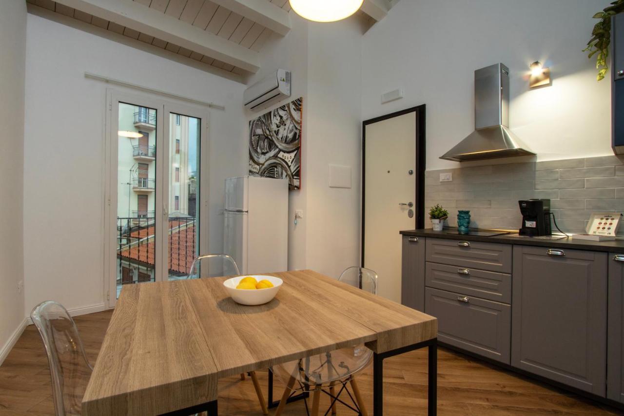 פלרמו Cortile Del Greco Apartments מראה חיצוני תמונה