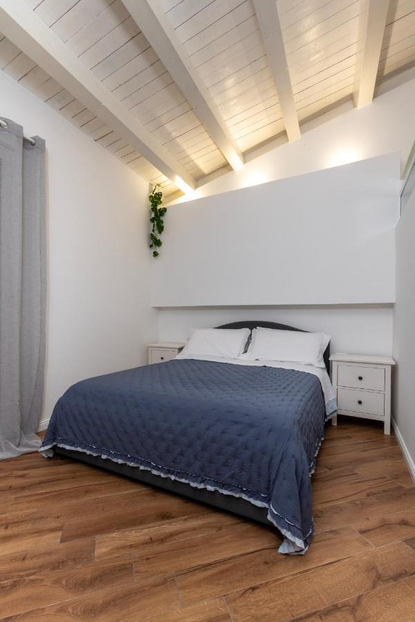 פלרמו Cortile Del Greco Apartments מראה חיצוני תמונה
